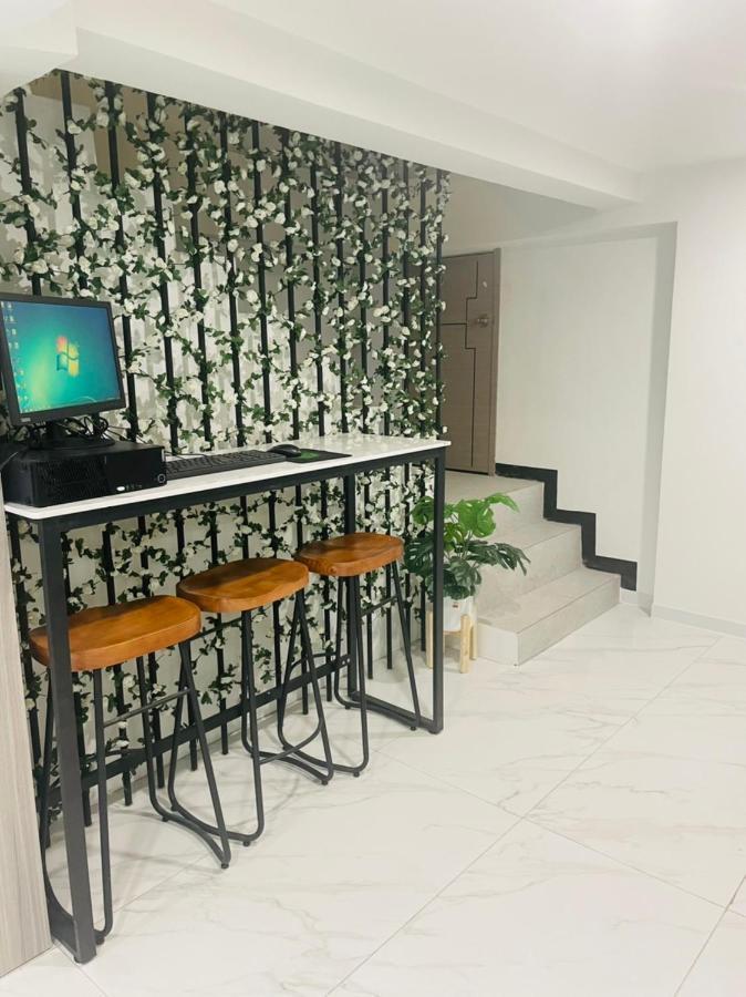 Nona Hotel, Bangkok Makkaszan Kültér fotó