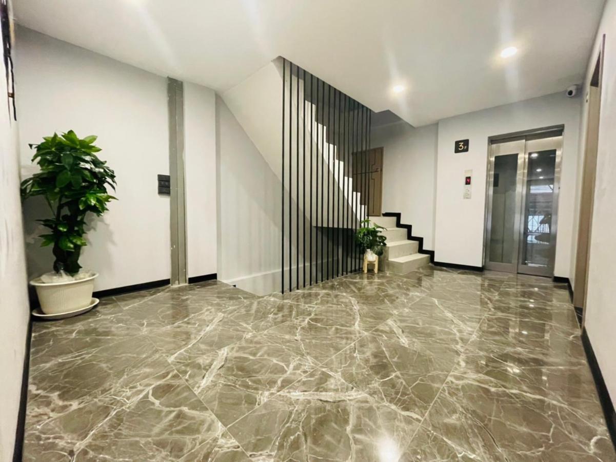 Nona Hotel, Bangkok Makkaszan Kültér fotó