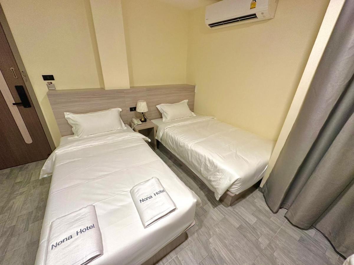 Nona Hotel, Bangkok Makkaszan Kültér fotó