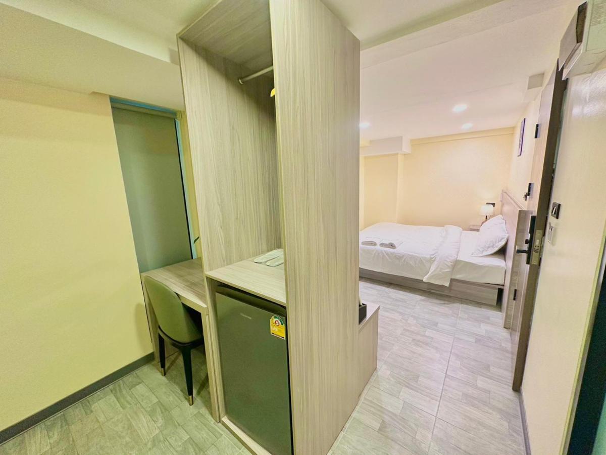Nona Hotel, Bangkok Makkaszan Kültér fotó
