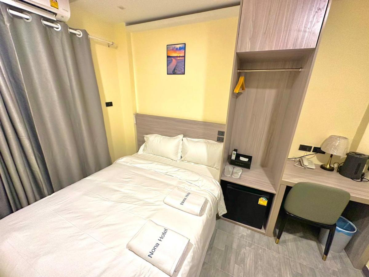 Nona Hotel, Bangkok Makkaszan Kültér fotó